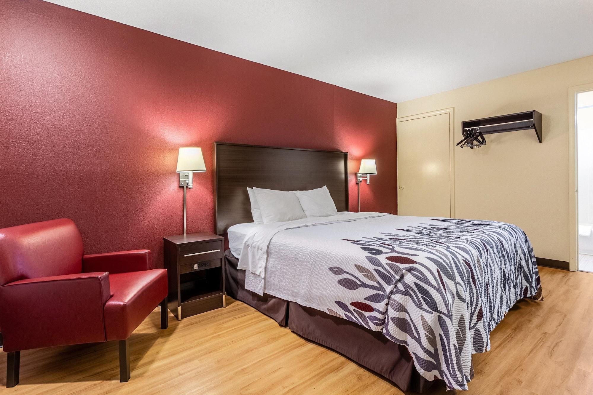Red Roof Inn Scottsburg Εξωτερικό φωτογραφία