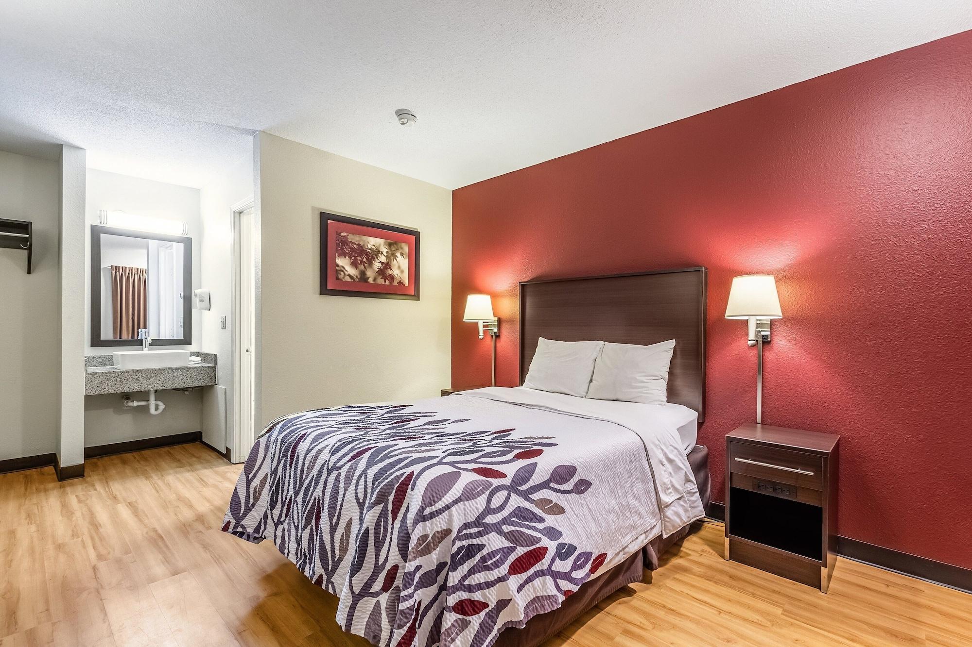 Red Roof Inn Scottsburg Εξωτερικό φωτογραφία