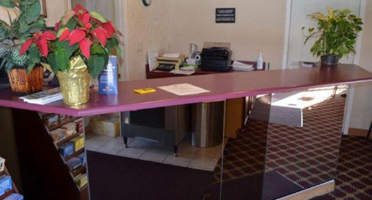 Red Roof Inn Scottsburg Εξωτερικό φωτογραφία