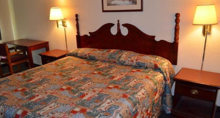 Red Roof Inn Scottsburg Εξωτερικό φωτογραφία